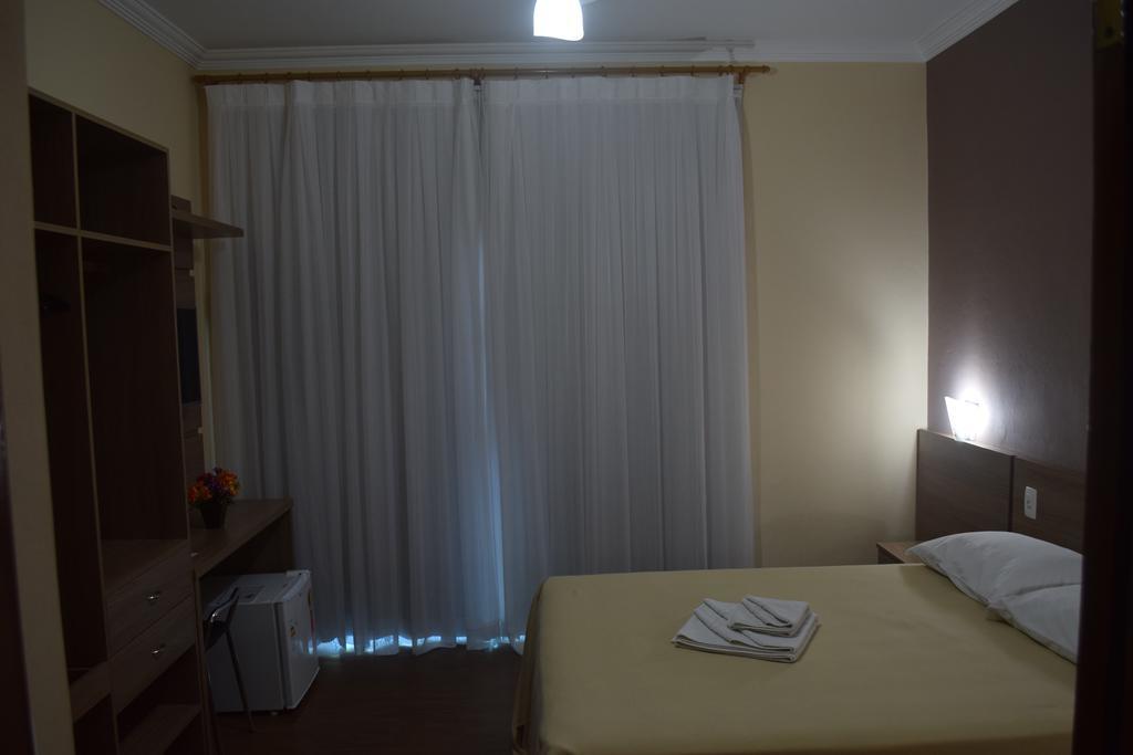 Pousada Alves Sao Bras do Suacui Ngoại thất bức ảnh